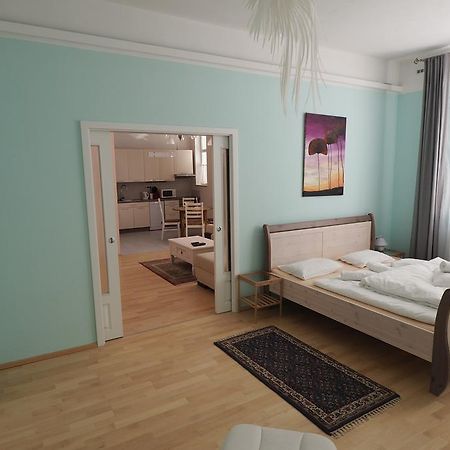 Art Nouveau Apartment Прага Экстерьер фото